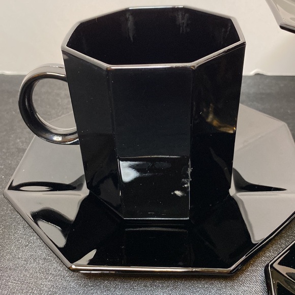 Set of 4 Octome Black Glass Cup and Saucer - Picture 4 of 9